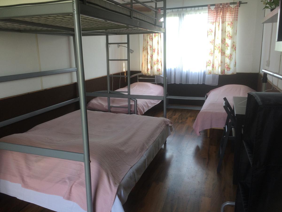 Camp Alpa Hotell Ostrovačice Exteriör bild